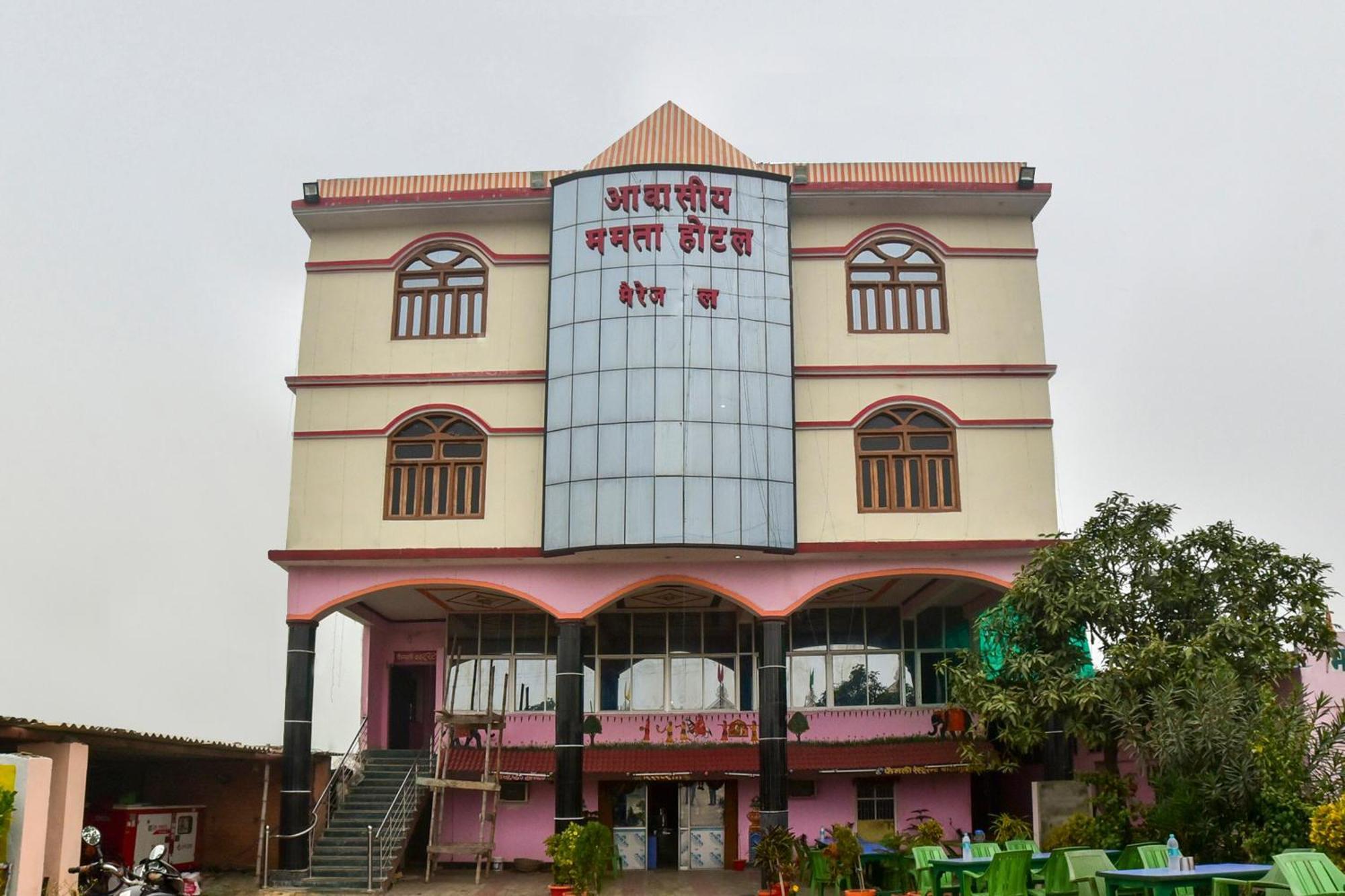 Oyo Flagship Mamta Hotel Hajipur Екстериор снимка